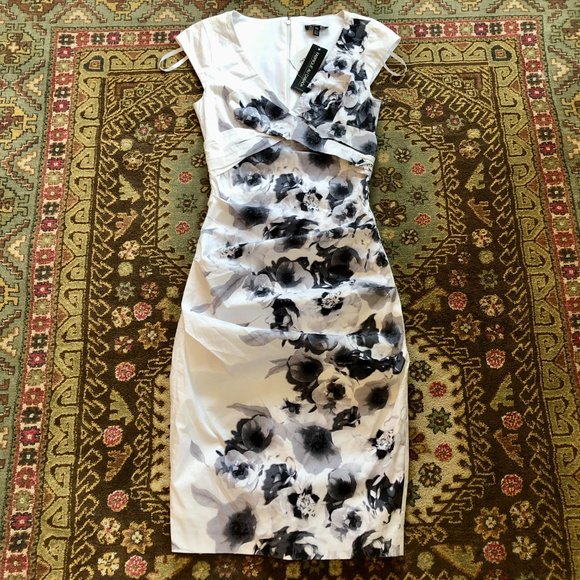 *NWT* White Floral-Print Surplice Neckline Cotton Dress - Made in Canada - XXS - Picture 5 of 16